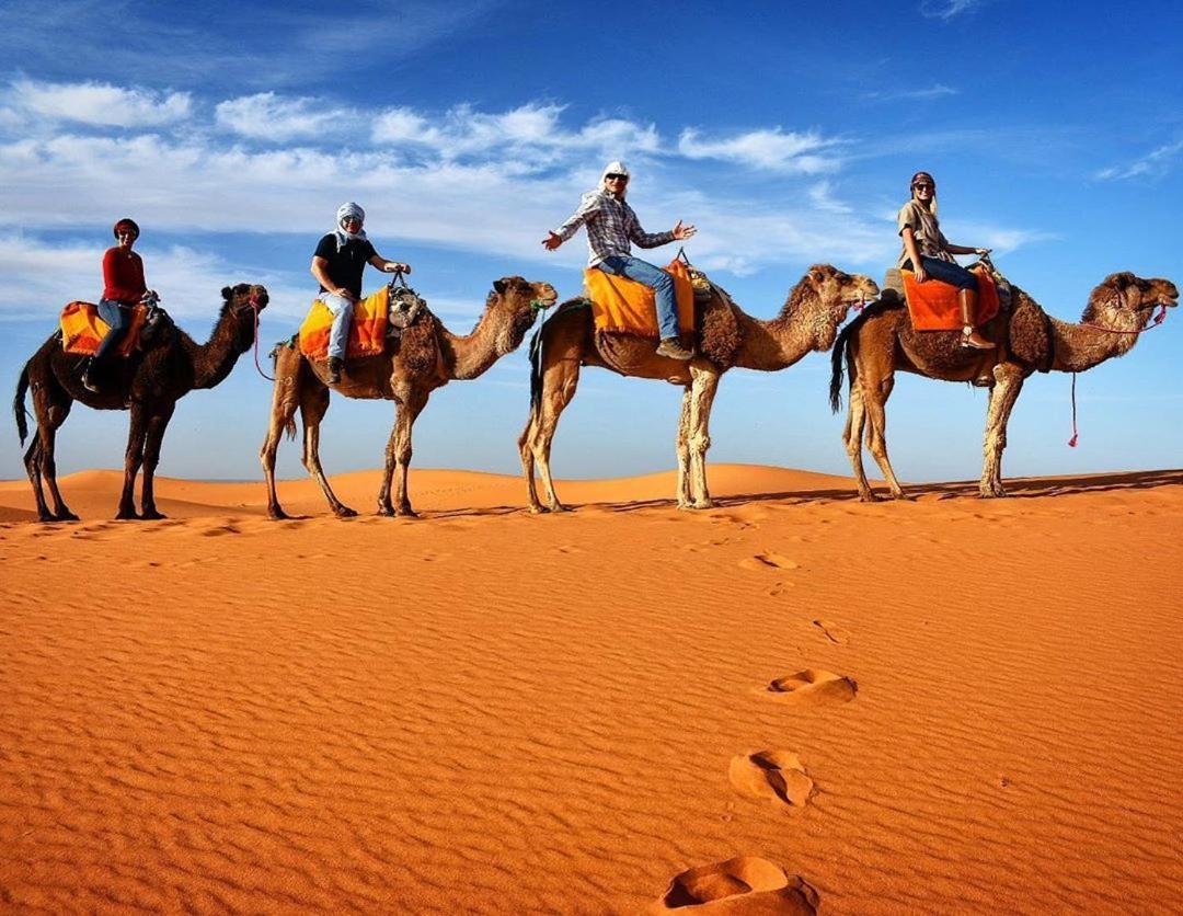 Les Pyramides Hotel Merzouga Exteriér fotografie