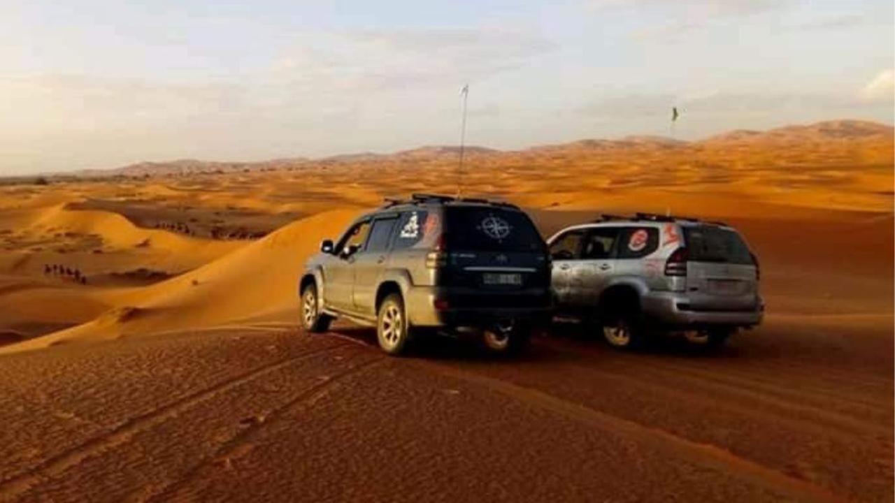 Les Pyramides Hotel Merzouga Exteriér fotografie